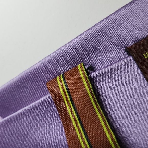 BCBG 100% Silk Tie - Picture 2 of 4